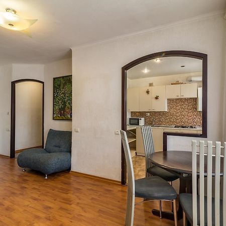 דנייפרופטרובסק Lux 3-Bedroom Most City Area מראה חיצוני תמונה